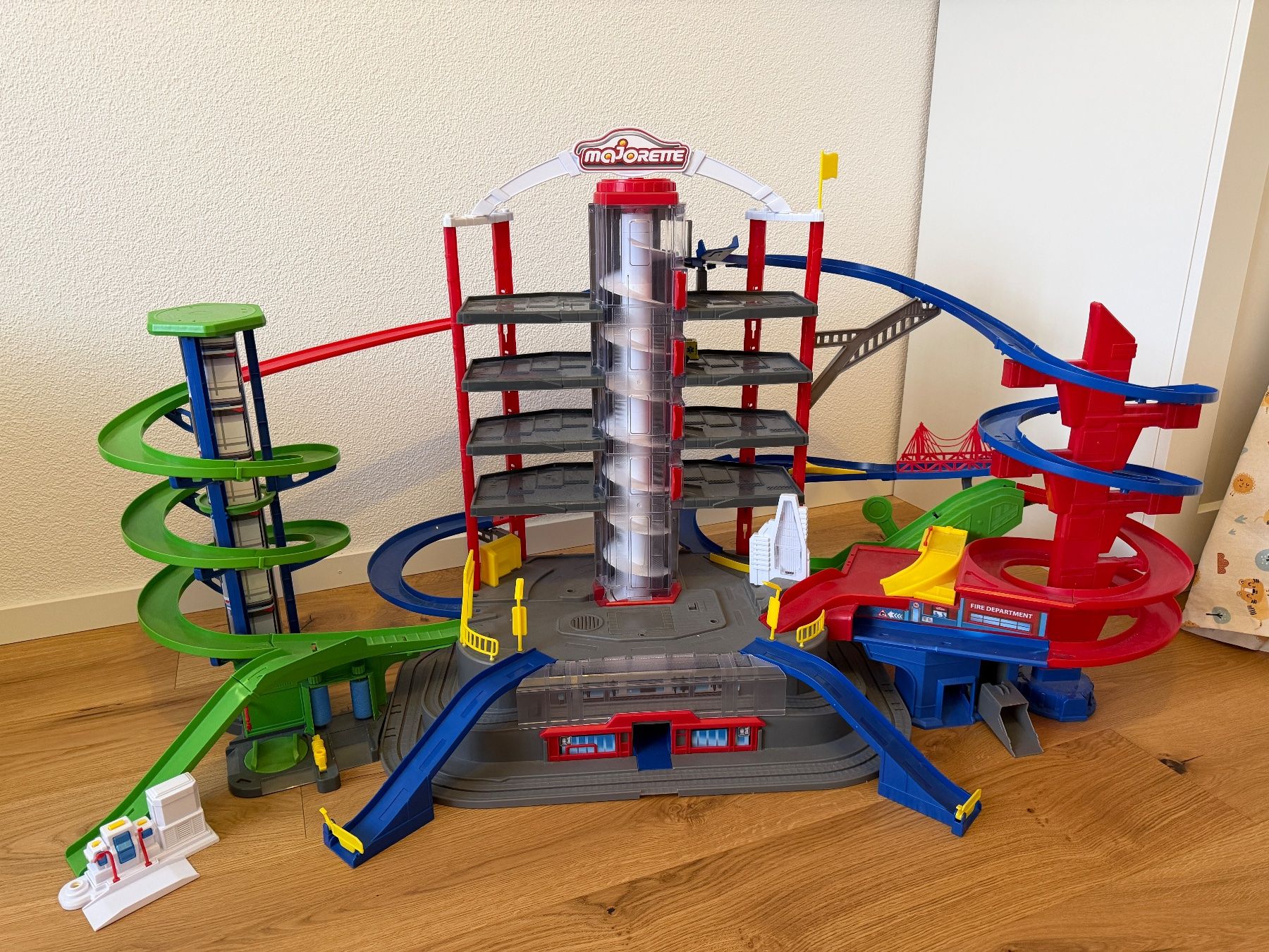 Majorette Giocattoli: Majorette Super City Auto Garage – Usato da Wangen b. Olten venduto da esma010