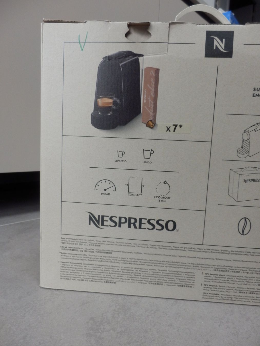 Nespresso Macchine per caffè & Macchine per espresso: Machine Nespresso Essenza Mini noir neuve – Nuovo e nell'imballaggio originale da Apples venduto da Photec18 1