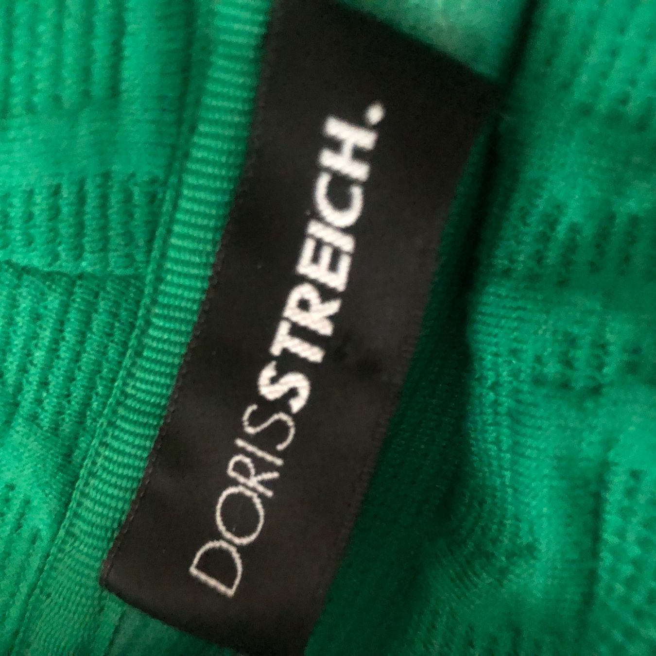 Doris Streich Maglioni & Felpe: NEUER Grüner Pullover von Doris Streich Gr. 46 – Nuovo e nell'imballaggio originale da Oberweningen venduto da Gerini 1