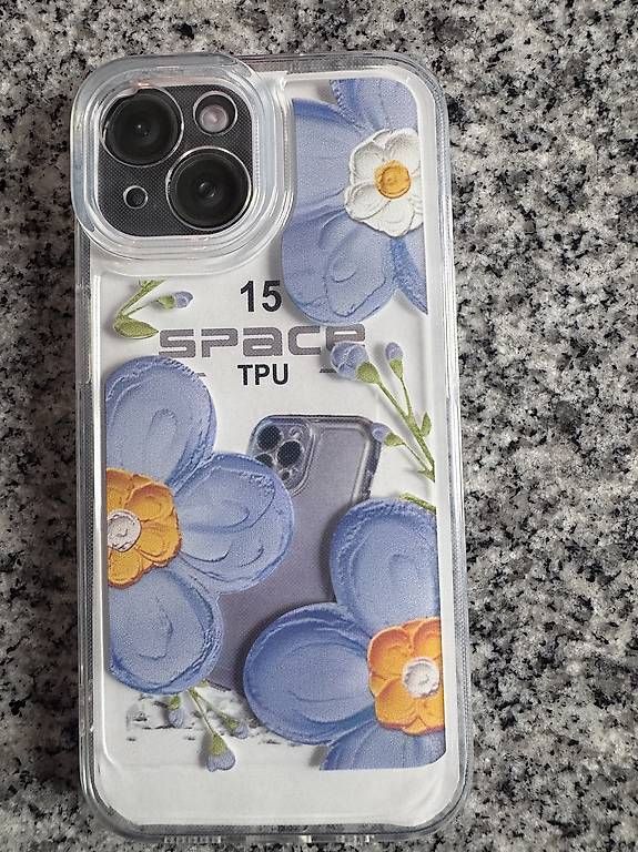 Apple Covers & Schutzfolien: Iphone 15 Case – Gebraucht aus Grossaffoltern von reb_tn2w