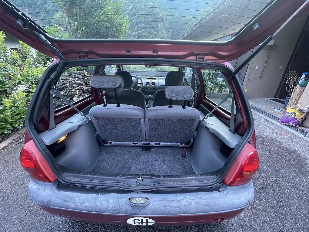 Autos: Renault Twingo 2004 – D'occasion à Avegno par sil_k6hs 2