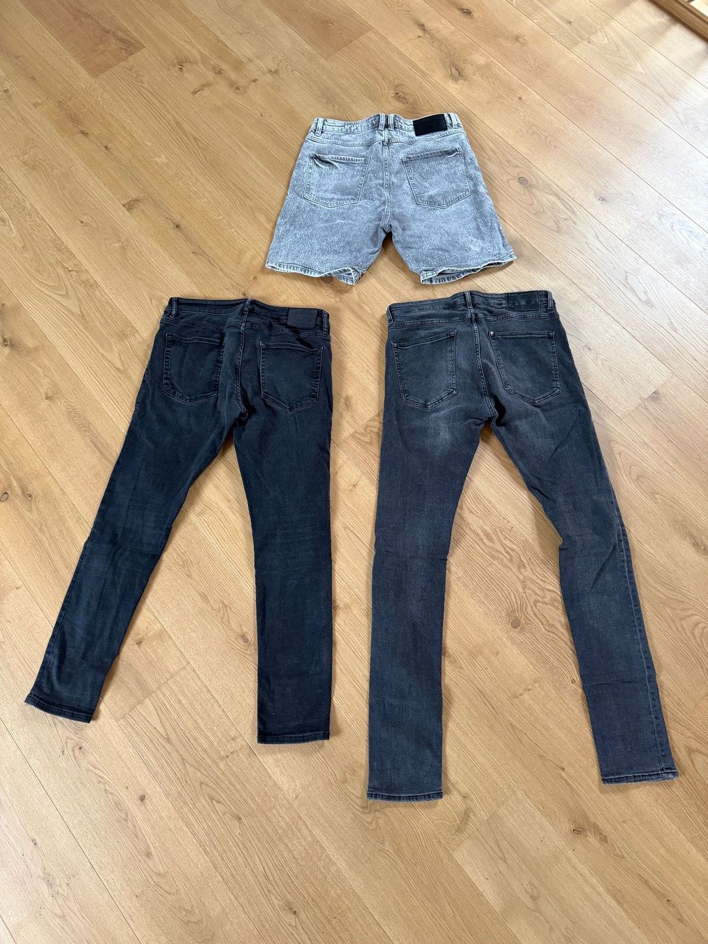 Jeans: Jeans Paket, Top Zustand! – Gebraucht aus Jonen von 8916 3