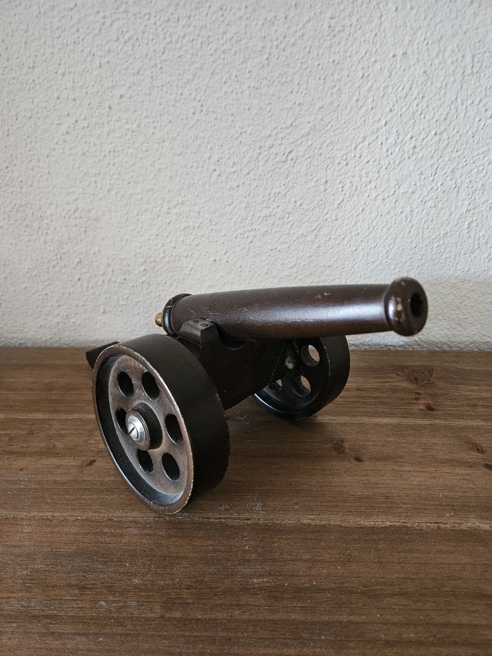 Tutte le decorazioni: Deko Kanone aus Holz – Usato da Wangen SZ venduto da Auction-Sea 2