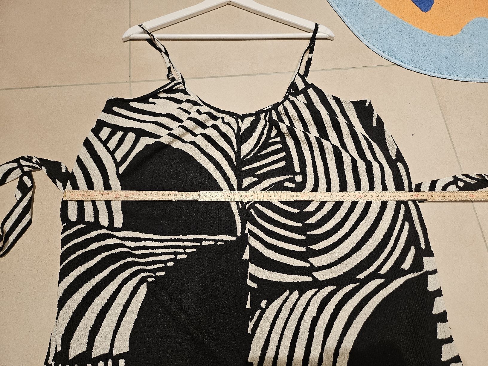 H&M Tute: Jumpsuit H&M gr.L schwarz creme – Usato da Allschwil venduto da na.wi.90 4
