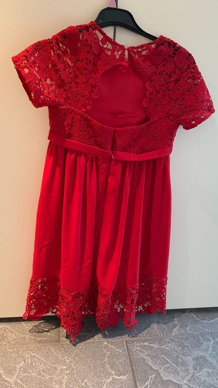 Vestiti & Gonne: Schönes Mäd.kleid rot 9J. – Usato da Biel-Benken BL venduto da BelginE 2