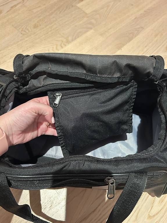 Under Armour Sacs: Sporttasche – D'occasion à Ebikon par l_c 4