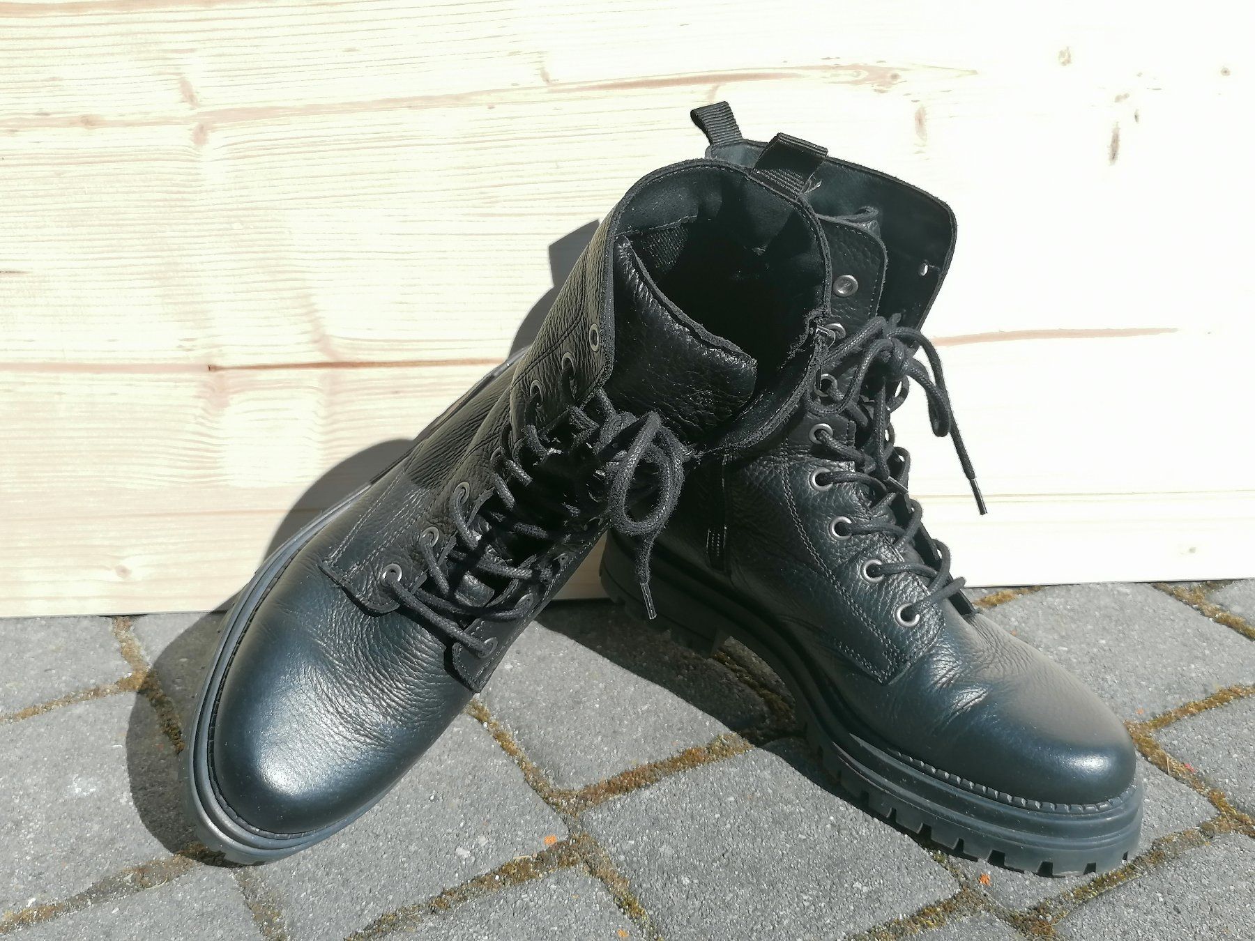 Dosenbach Scarpe da donna: Bottes noires en cuir – Usato da Verbier venduto da rit_bg9f