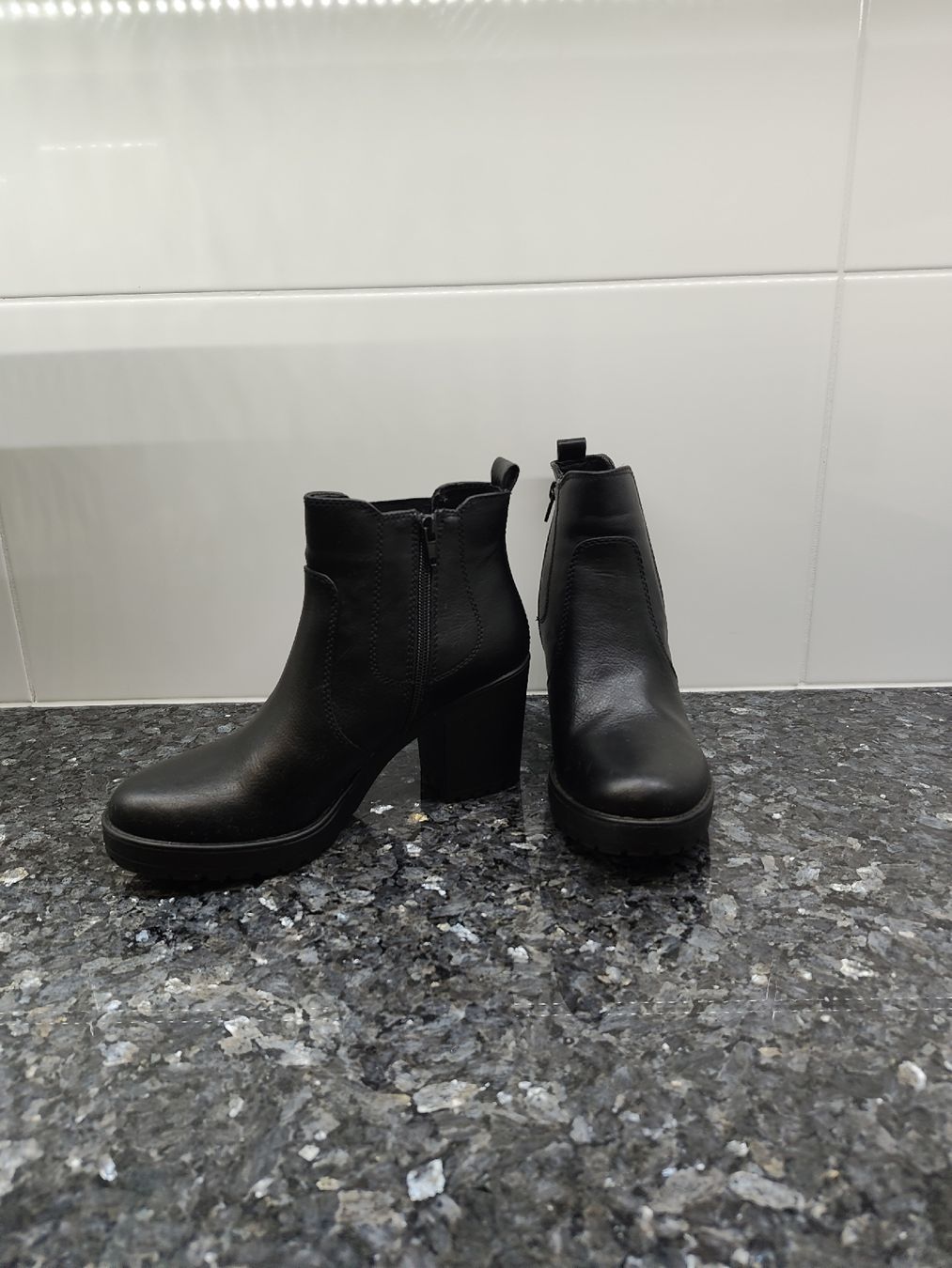Damenschuhe: Ankle Boots – Neu (gemäss Beschreibung) aus Münchenstein von Chy_Ona 2