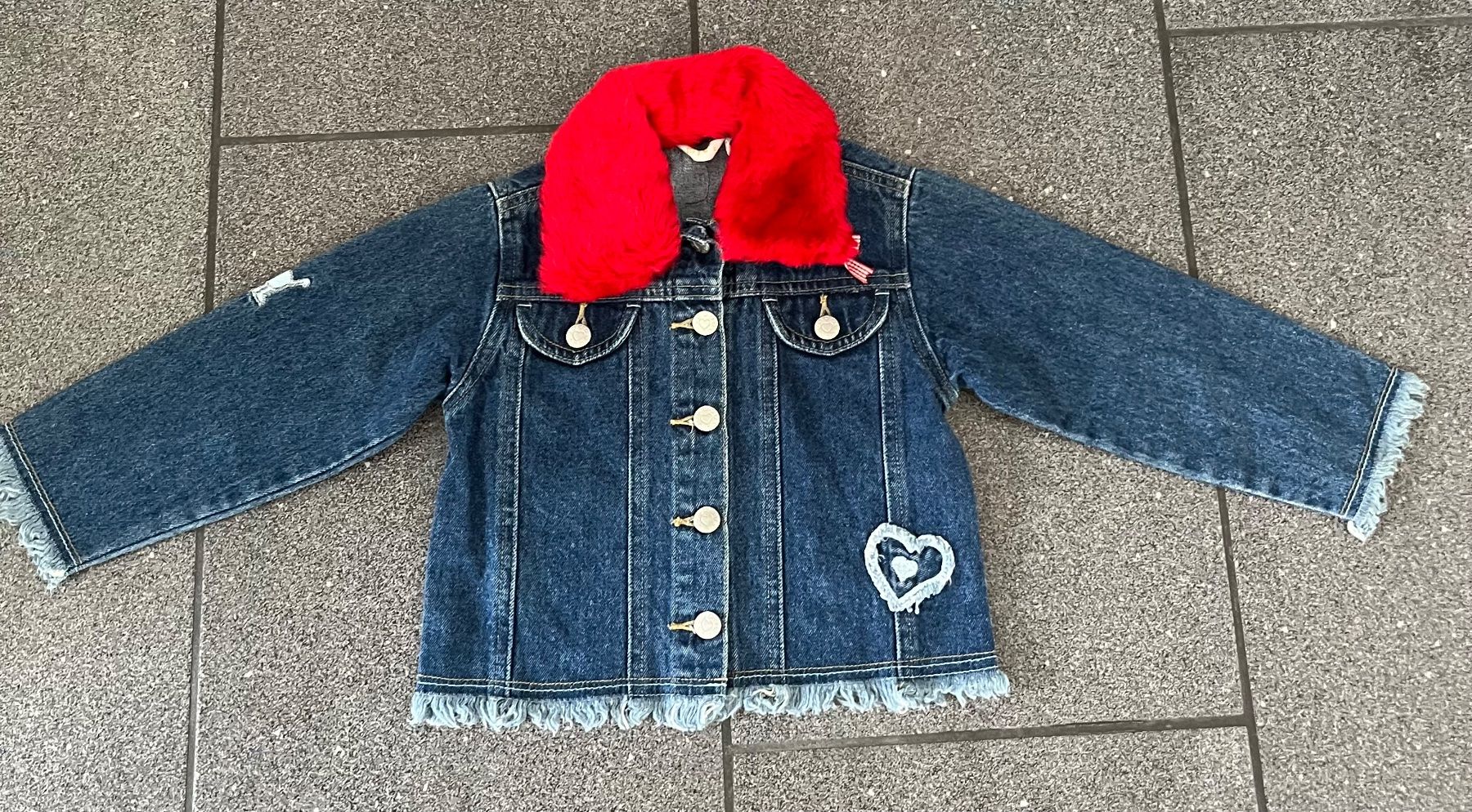 Vestes & Manteaux: Herzige Jeansjacke Gr. 98 – Neuf (Voir description) à Hünenberg See par spartakus02
