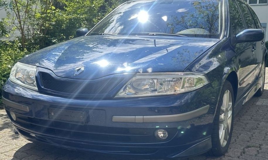 Renault Autos: Kombi Renault Laguna blau – Gebraucht aus Rüti ZH von Fidelthecat