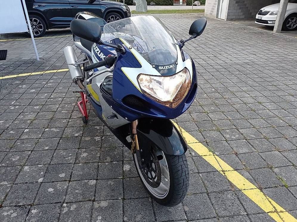 Suzuki Route: Sport, Strassen Motorrad – D'occasion à Bonaduz par leupi01 2
