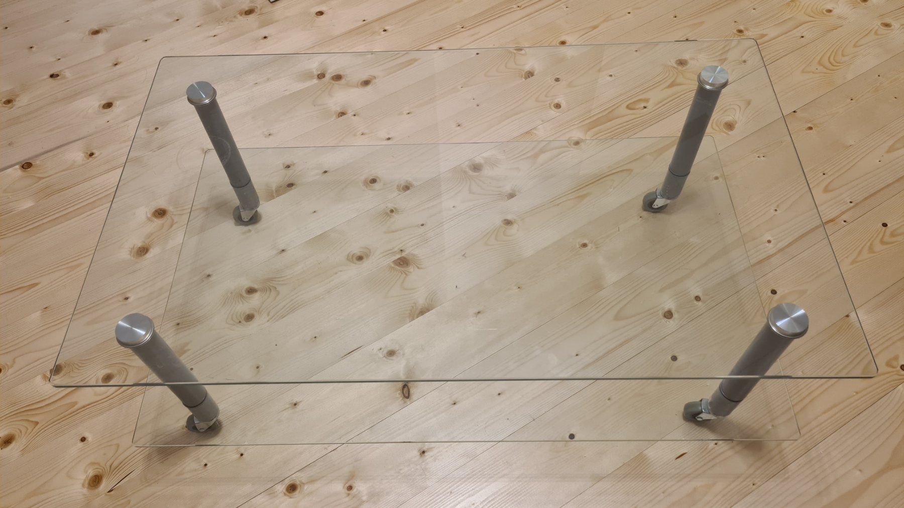 Ikea Tables: Ikea Gillsby TV Möbel / Coffee Table – D'occasion à Hettlingen par smoki91