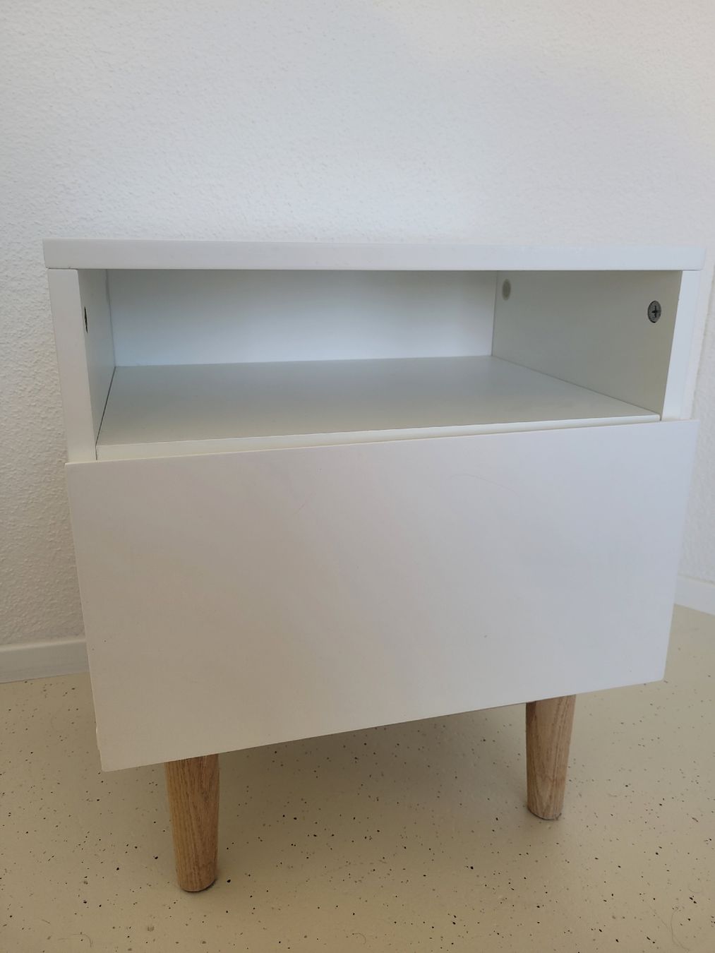 Maisons du monde Tables de nuit: Nachttisch Maisons du Monde Skandi – D'occasion à Schlieren par lilly_mx 2