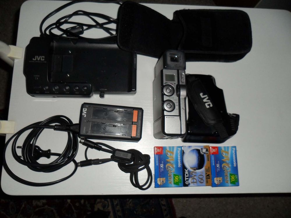 Digital Camcorder JVC GRDV1 Kaufen auf Ricardo