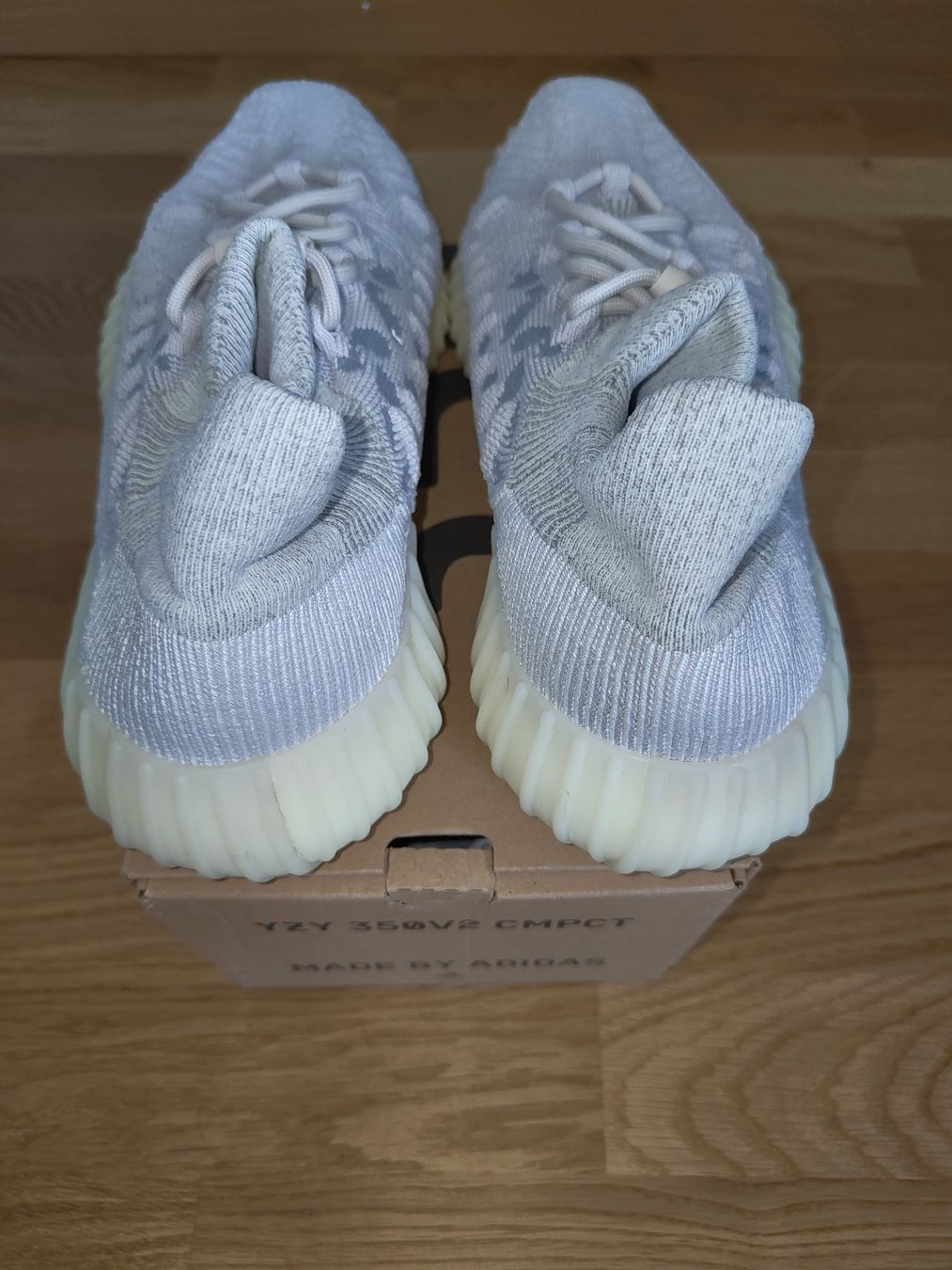 Adidas Chaussures hommes: Adidas Yeezy 350 V2 CMPCT – Neuf avec emballage d'origine à Zürich par John_777 1