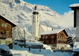 FLIMS Dorfpartie mit Flimserstein