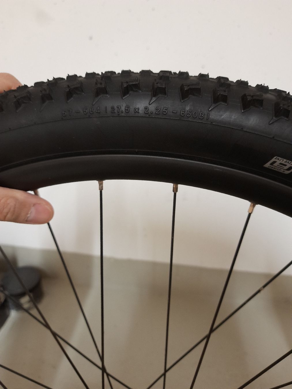 Schwalbe Pneus & Kompletträder: MTB komplett Rad Schwalbe 27.5x2.25 – Neu (gemäss Beschreibung) aus Aarau von ste_w5yp 3