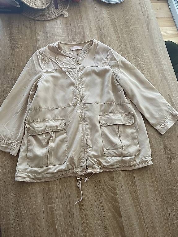 Giacche: Leichte Jacke – Usato da Basel venduto da Make-up-lover 1