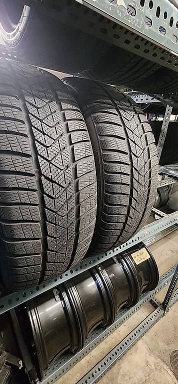 Pneus & Kompletträder: 215/50R18 Pirelli – Gebraucht aus Fehraltorf von Werkstatt85 4