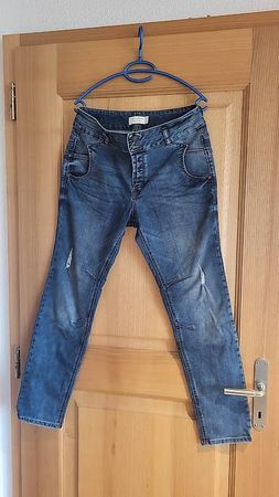 2 Jeans