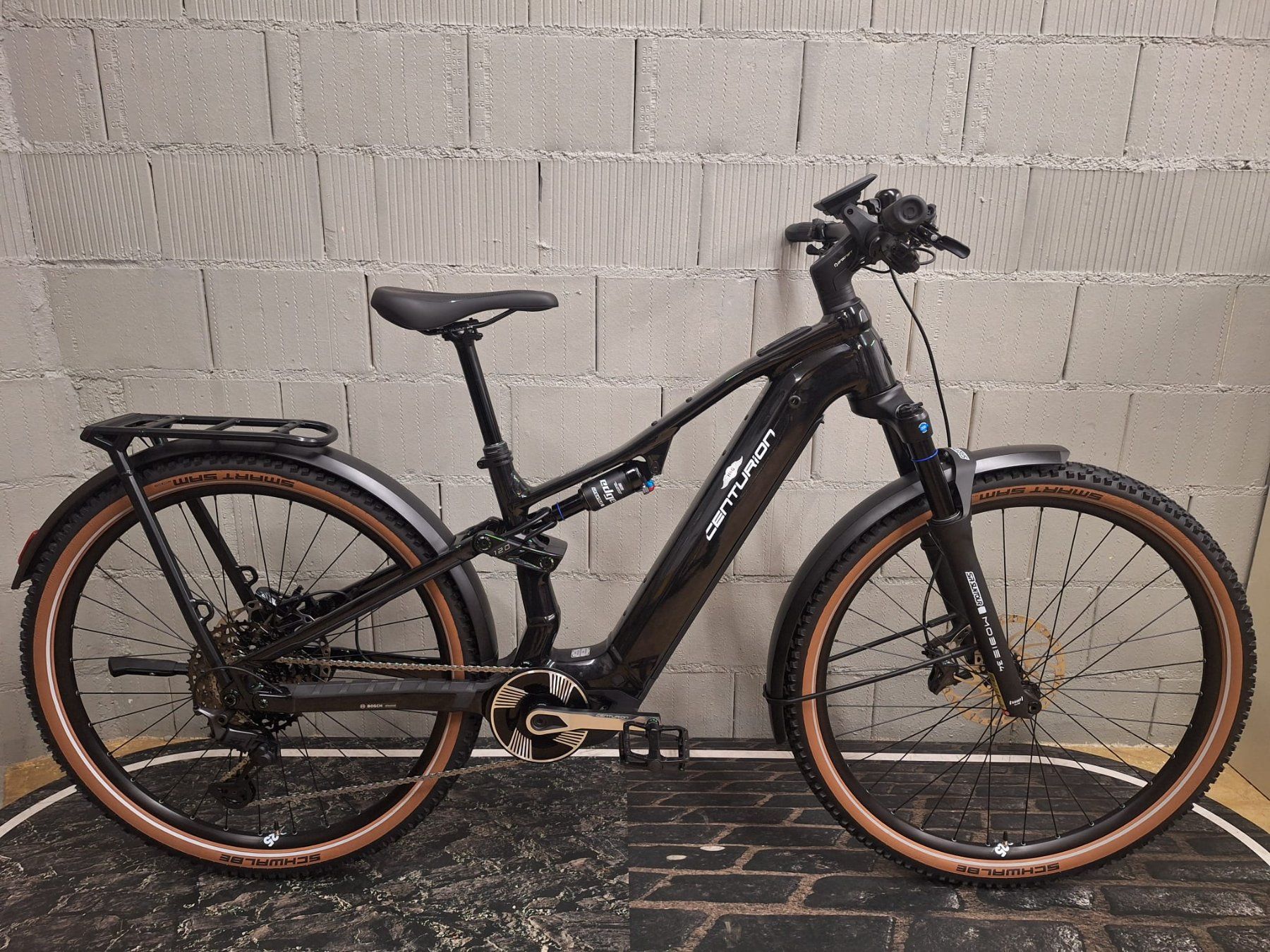 Velos: Centurion Lhasa R2000 S schwarz eBike BOSCH 800Wh AKTION – Neu (gemäss Beschreibung) aus Appenzell von hgmotos