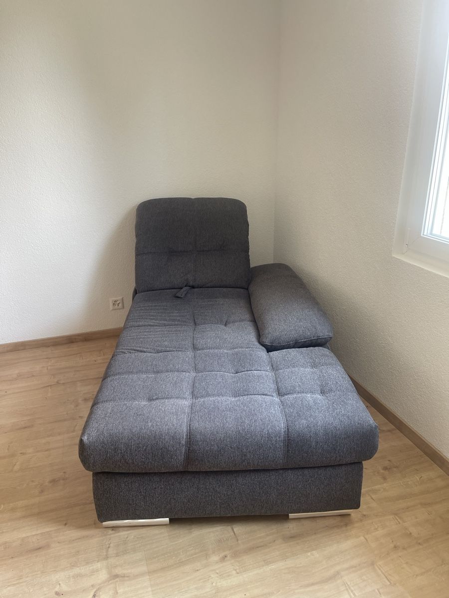 Chaises longues: Ottomane – D'occasion à Hägendorf par Banormal