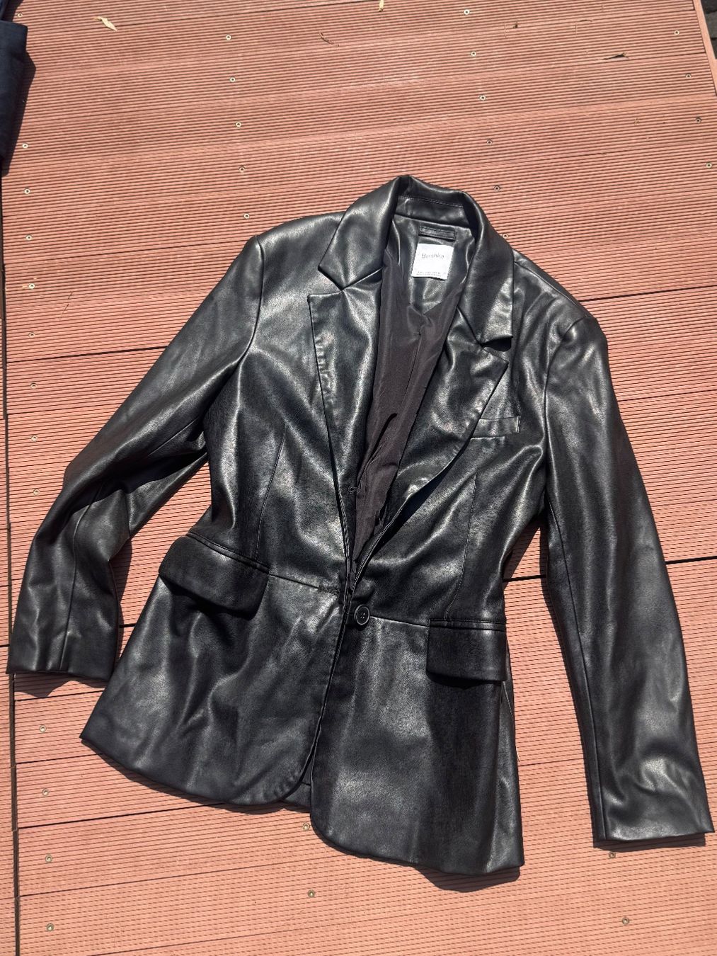 Anzüge & Kostüme: Bershka Blazer Kunstleder – Gebraucht aus Gachnang von lie_m66g