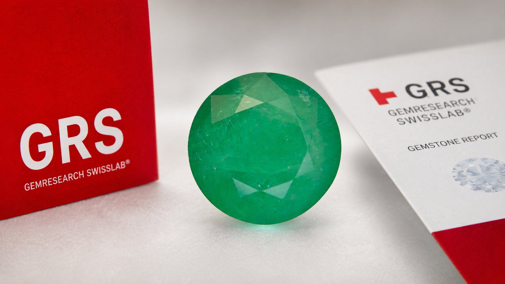 Pietre preziose: Natural Important Emerald Smaragd Gemstone 18.87ct Certified – Usato da Winterthur venduto da Tafr