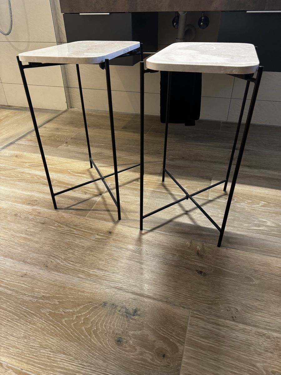 Tables: 2 Tables d'appoint, état impeccable – Neuf (Voir description) à Romont FR par Lauren_fr 1