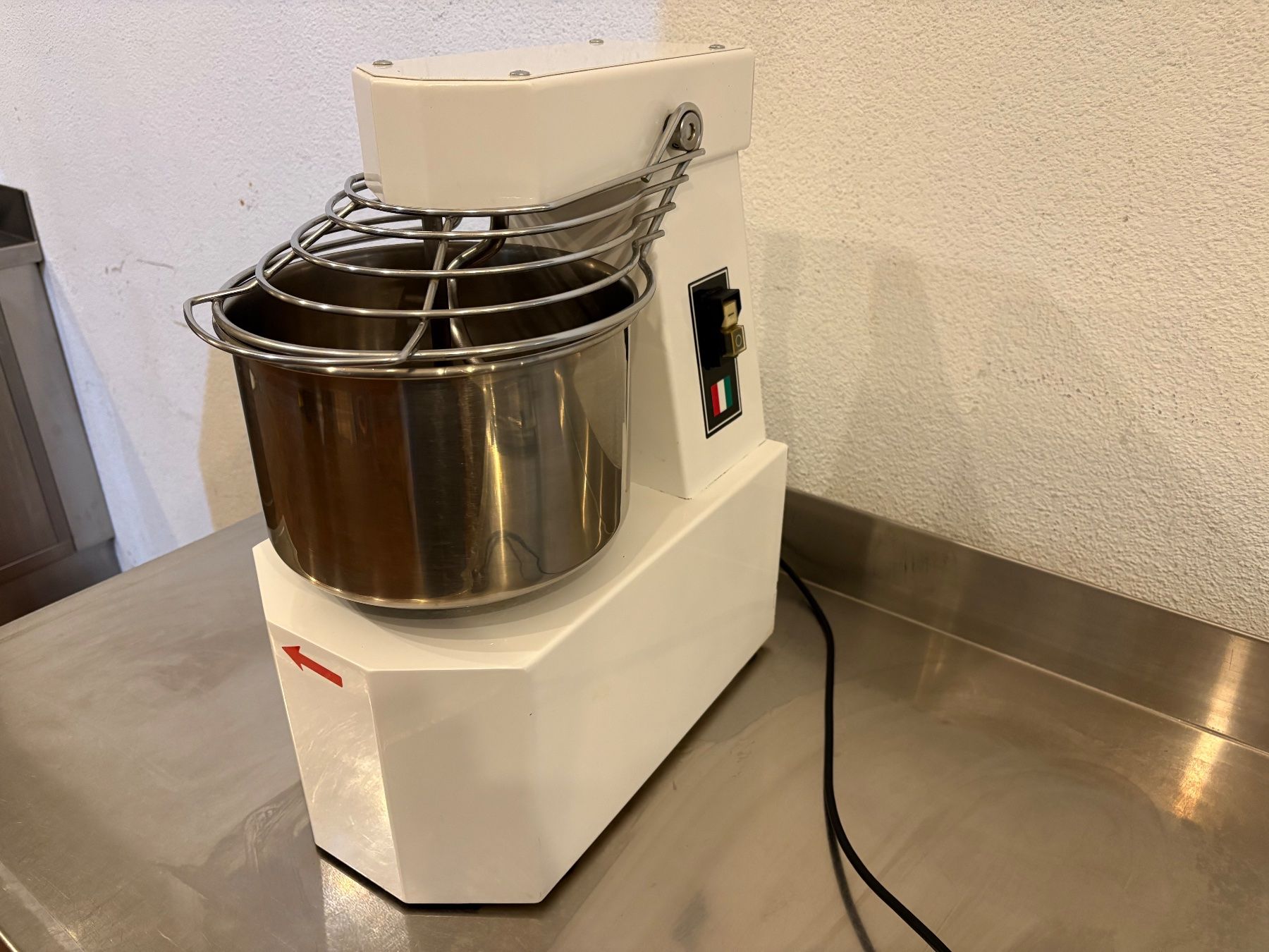 Küchengeräte: Gastro Spiralteig-Mixer, Spiralmischer – Gebraucht aus goldau von G.app 1