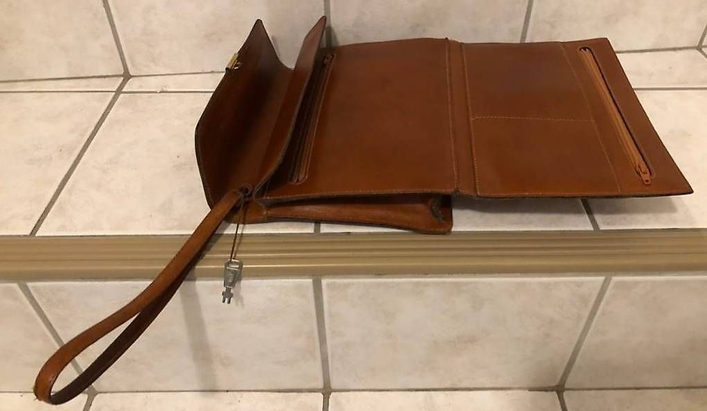 Borse: A vendre pochette hommes LANCEL – Usato da Blonay venduto da Jmt02 4