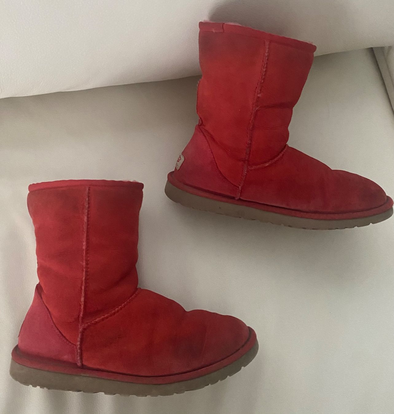 Ugg Scarpe da donna: Eyecatcher - zeitlose UGG Stiefelette, rot, Gr. 39 – Usato da Winkel venduto da ferrari2022 2
