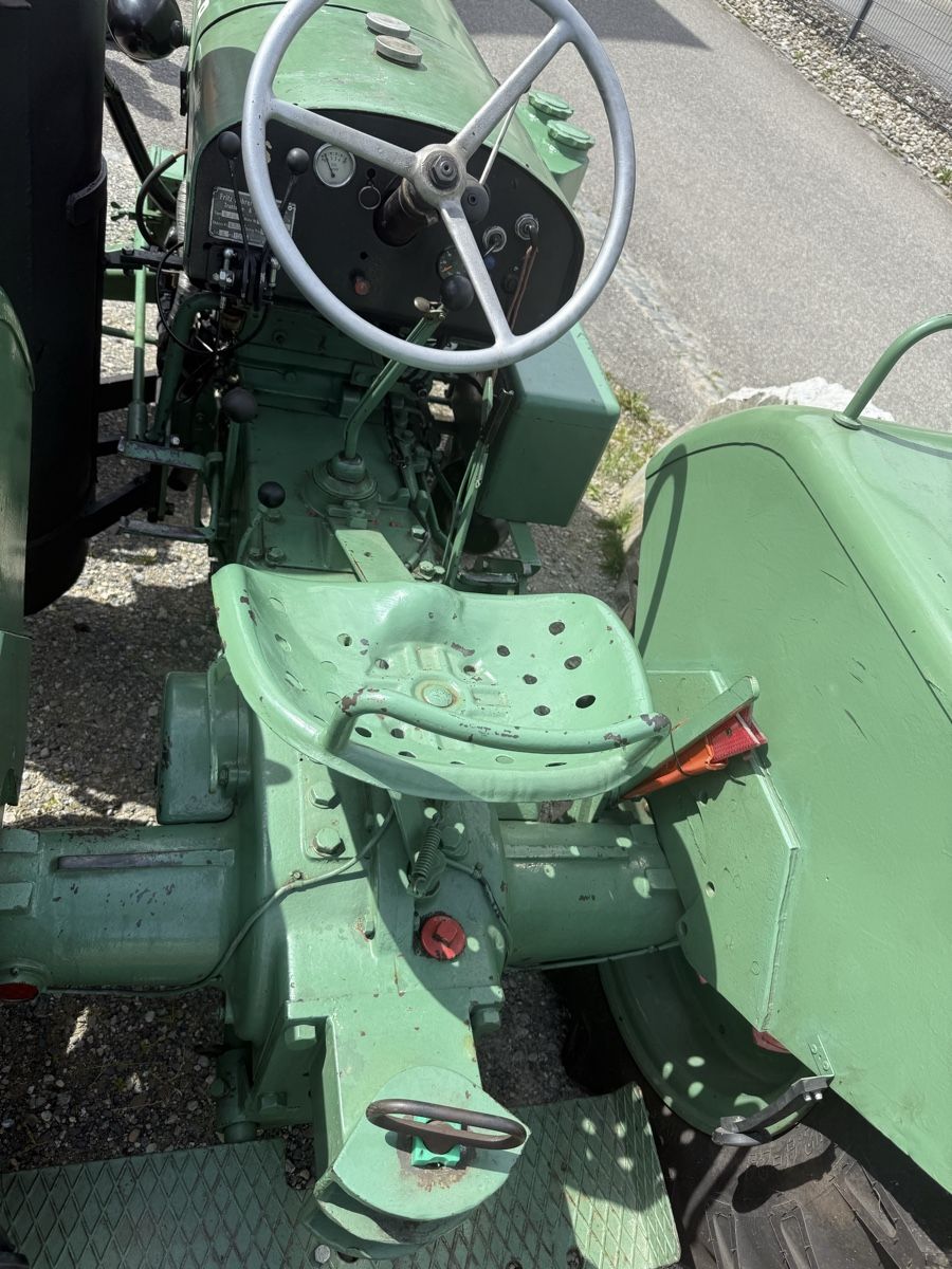 Bührer Trattori: Traktor Bührer mit Holzvergasser Petrol – Usato da Niederbipp venduto da baggerch 3