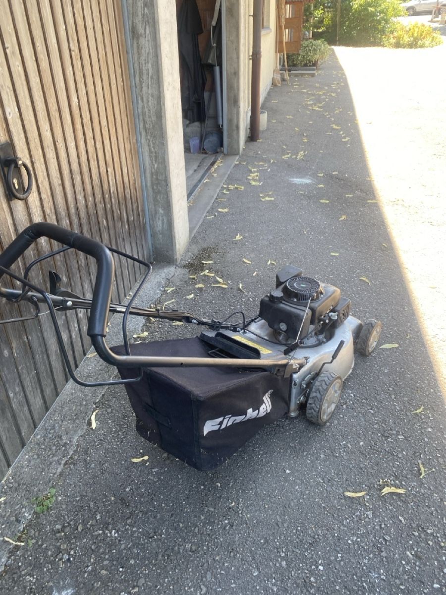Tagliaerba: Einhell Rasenmäher zu verkaufen – Usato da Schüpbach venduto da Peugeot2007 2