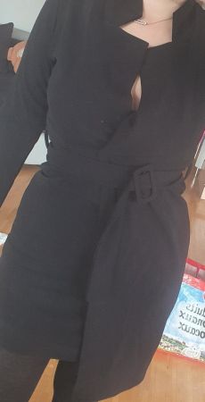 Robe noire boohoo taille M - 38 ceinture
