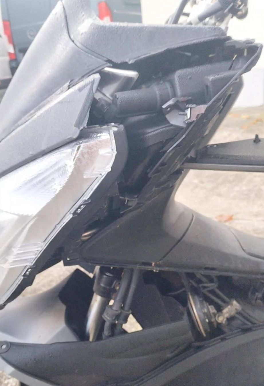 Honda Scooter: Honda pcx 125cm3 2015 – Usato da Delémont venduto da ben_cq5d 1