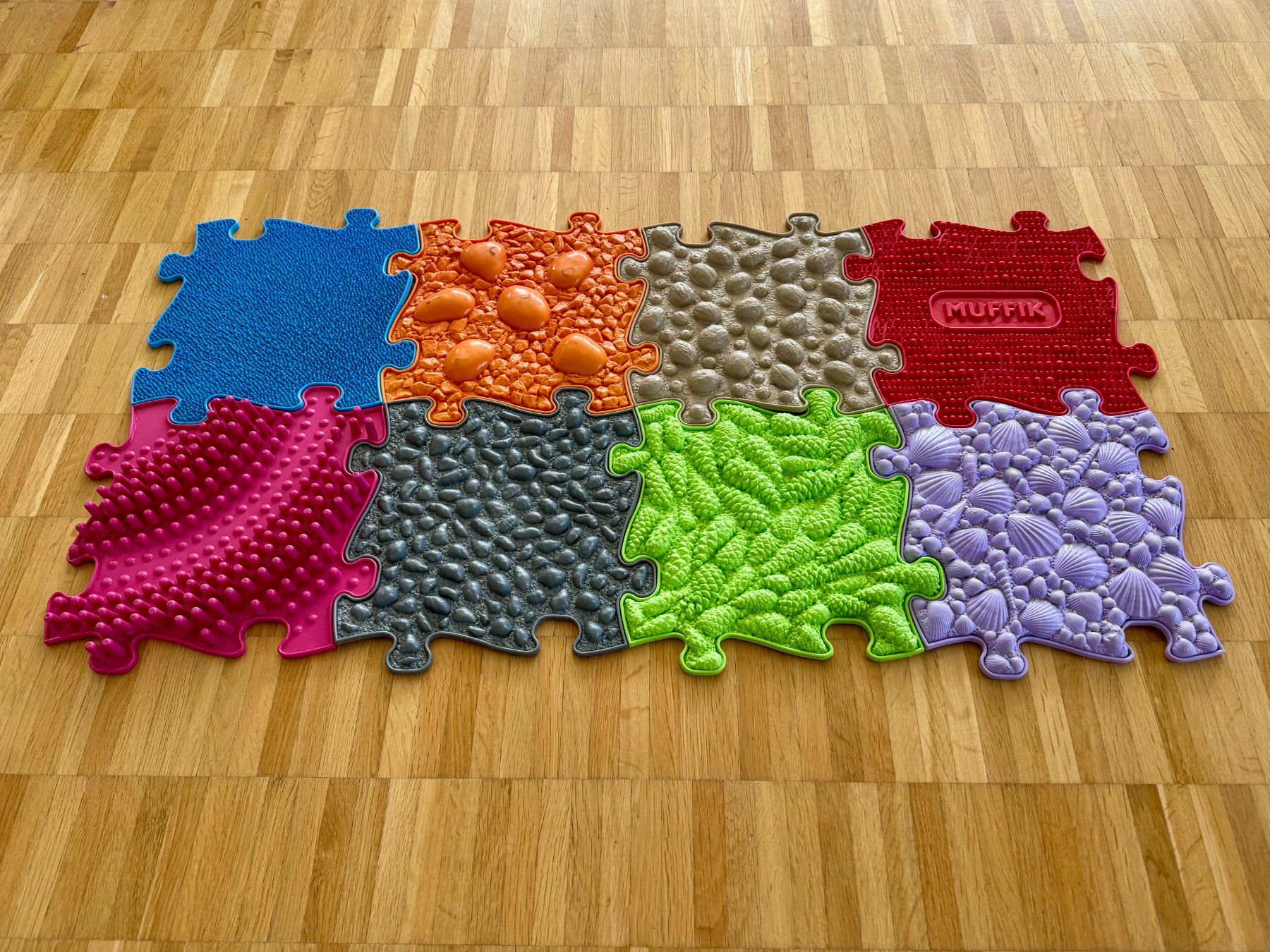 Jouets: Muffik sensorische orthopädische Matten 8er Set – D'occasion à Glattpark(Opfikon) par adr_m8nc