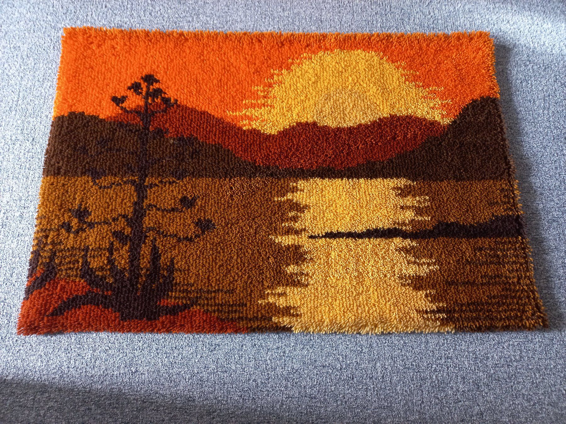 Tutte le decorazioni: wandteppich – Usato da Brügglen venduto da hokuspokus04