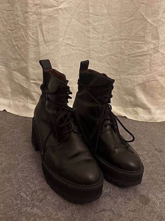 Damenschuhe: Plateau-Leder-Schnürboots – Gebraucht aus Zürich von jachalala 2