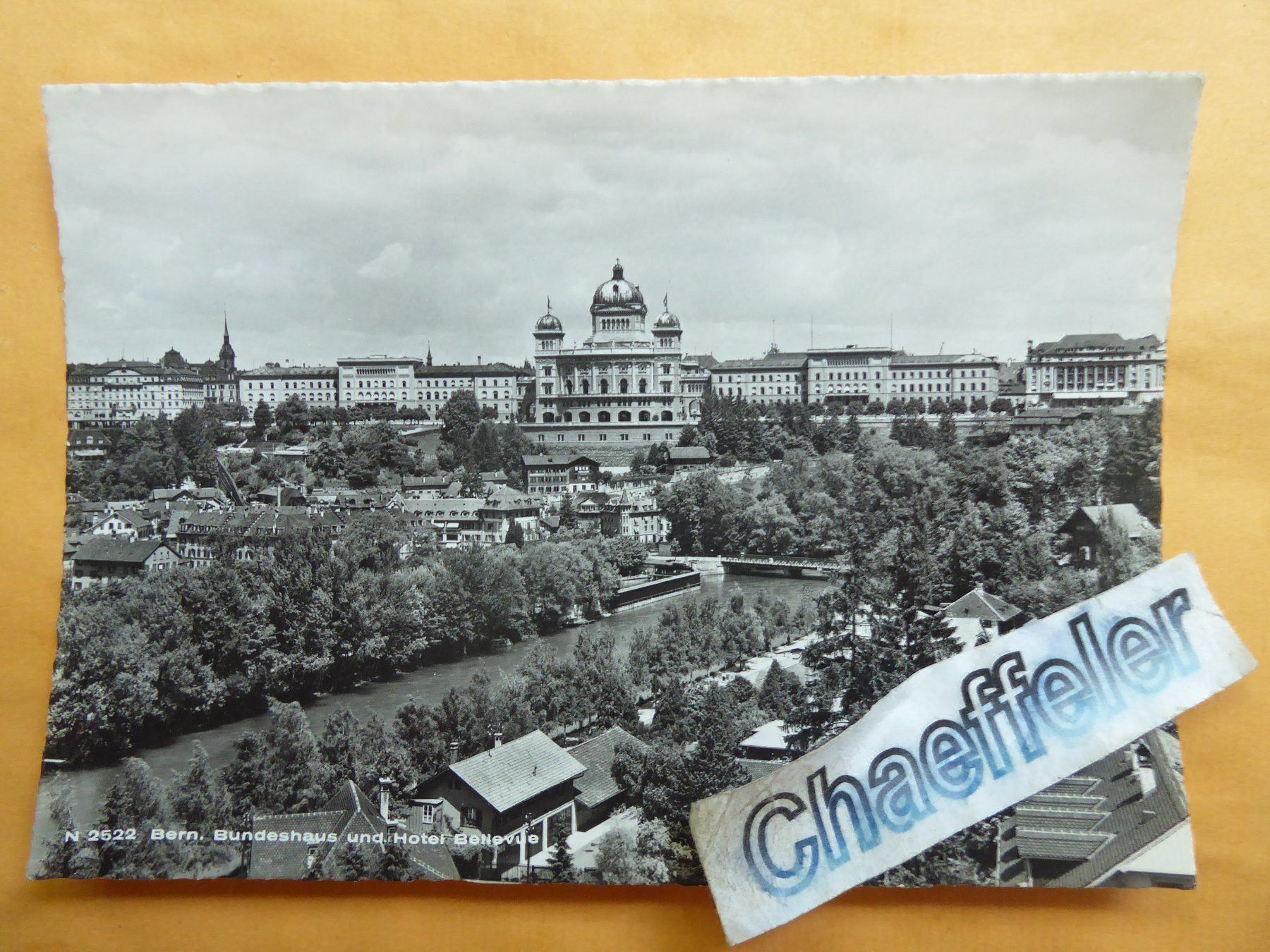 Cartoline postali: Bern. Bundeshaus und Hotel Bellevue – Usato da Zürich venduto da Chaeffeler