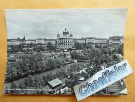 Bern. Bundeshaus und Hotel Bellevue
