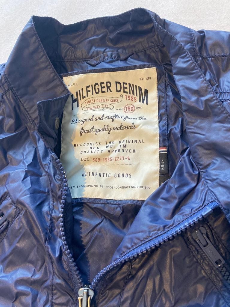 Tommy Hilfiger Jacken: Tommy Hilfiger Vintage Rain Jacket Navy Blue – Gebraucht aus Flawil von bridge28 1