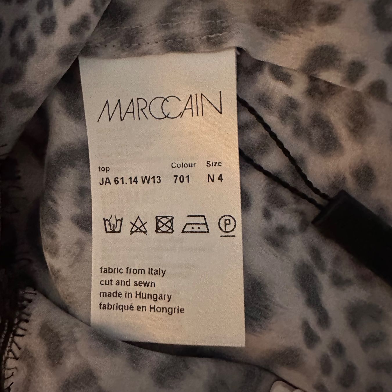 Marc Cain Top: Marc Cain Seiden - Top N4 neu – Nuovo e nell'imballaggio originale da St. Gallen venduto da gag_6sxh 2