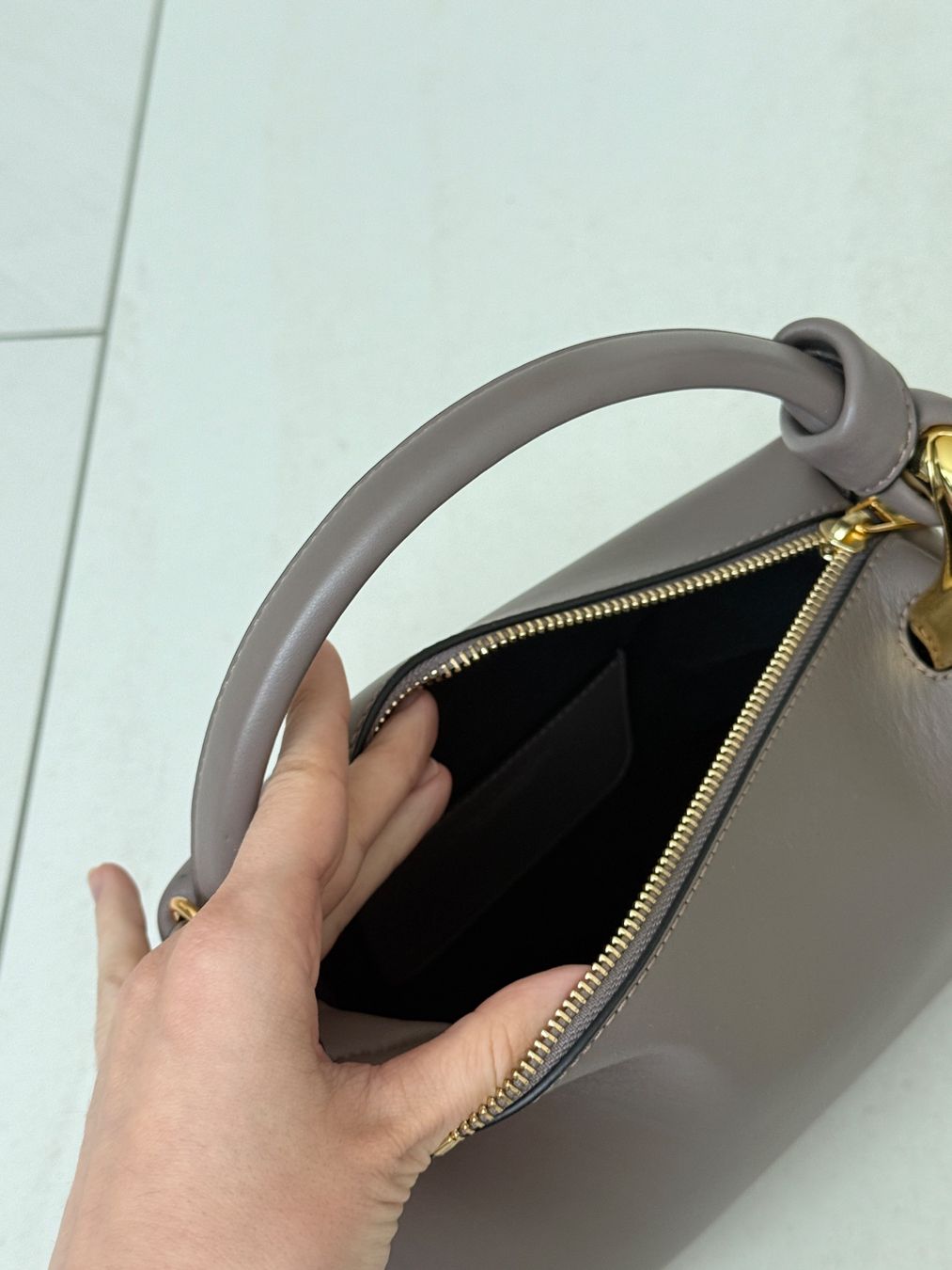 Jw Anderson Borse da donna: JW Anderson Leder Handtasche – Usato da Richterswil venduto da sho_6cfh 5