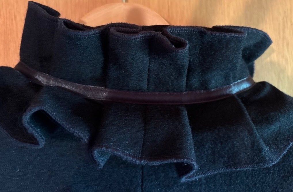 Cappotti: Wollmantel schwarz Gr. 36 – Usato da St. Gallen venduto da elli18 5