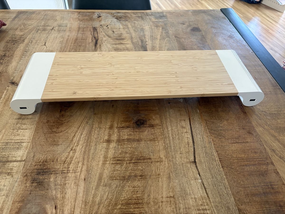 Staffa per monitor: Bamboo monitor stand – Usato da Dübendorf venduto da noe_9mkd