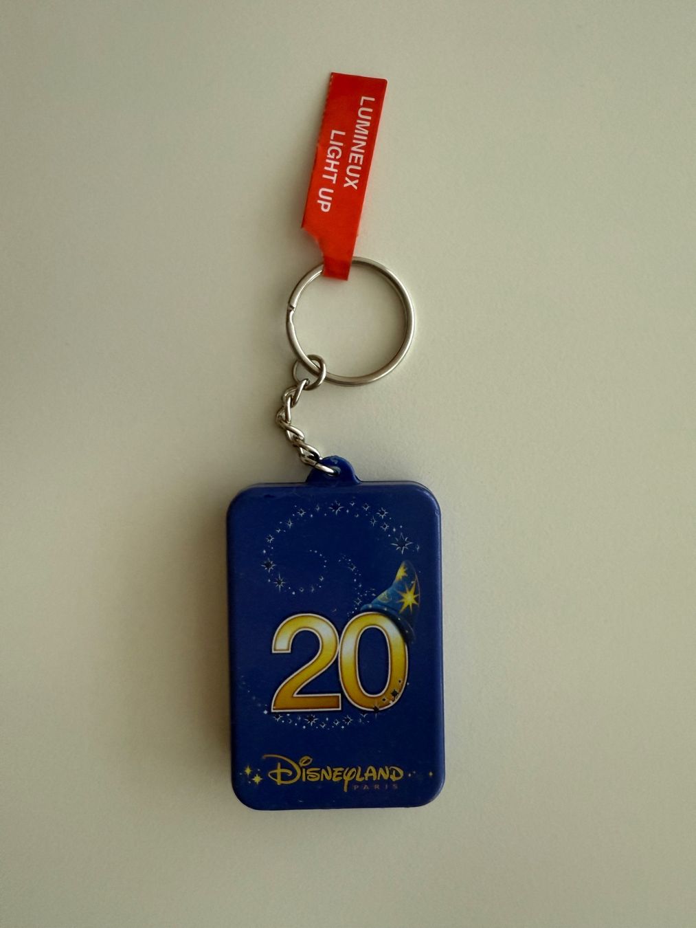 Disney Schlüsselanhänger & - bänder: Porte-clés lumineux Disneyland – Neu (gemäss Beschreibung) aus St-Gingolph von GoldenKeys 1