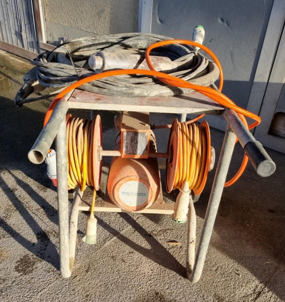 Tutte le macchine: Beton Vibrator – Usato da Besenbüren venduto da StellavomTinkerhof 3