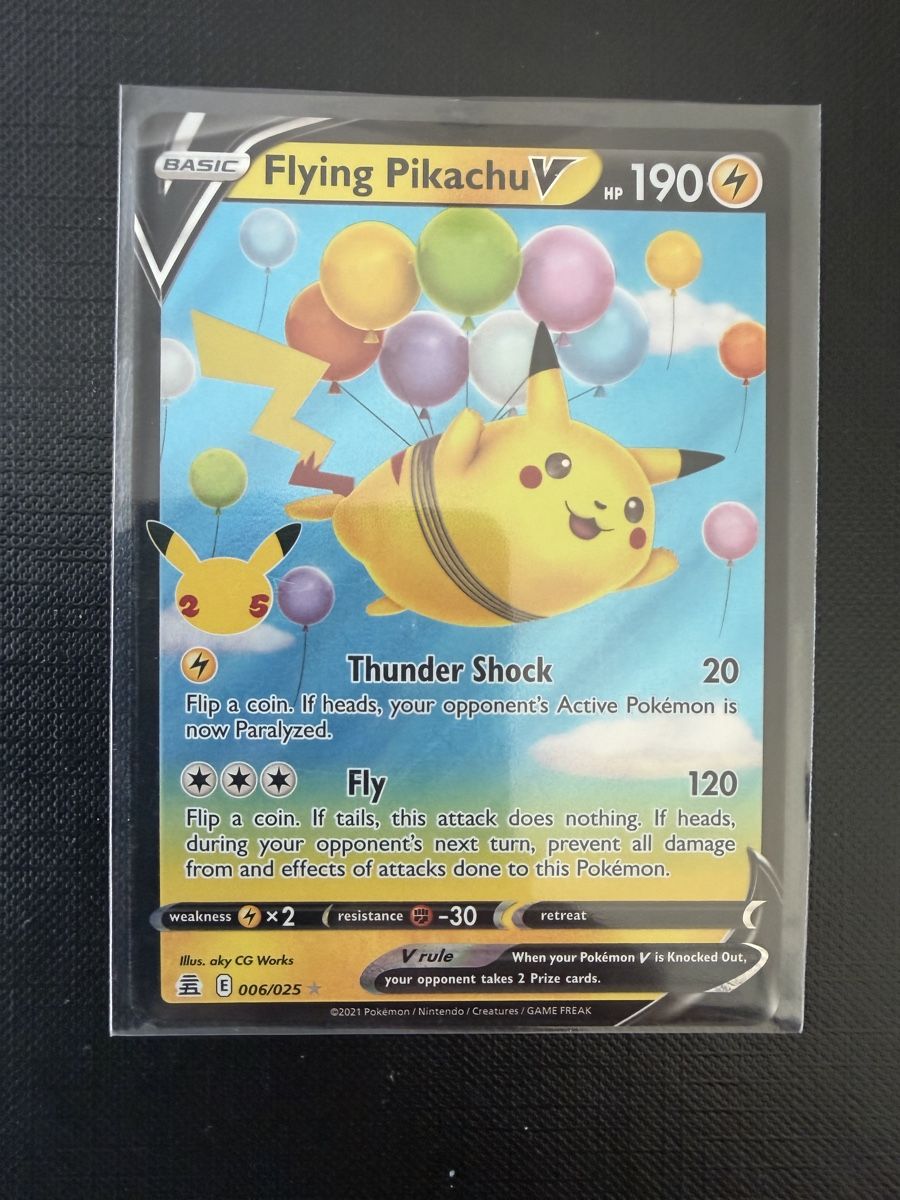 Pokémon Carte collezionabili: Flying Pikachu V #006 EN Celebration – Nuovo (secondo la descrizione) da Savigny venduto da Matgab94