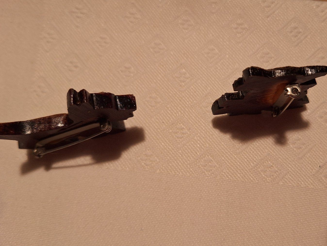 Spille & Fermagli: 2 Vintage Holzbroschen Scottish Terriers – Usato da Dornach venduto da majo8689 5
